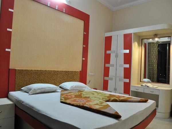 Hotel Relax Inn Диу Екстериор снимка
